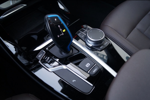 BMW iX3 80kWh 286pk Executive -LEER-PANO-LEER-ECC-