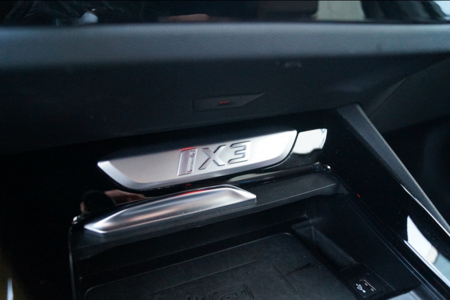 BMW iX3 80kWh 286pk Executive -LEER-PANO-LEER-ECC-