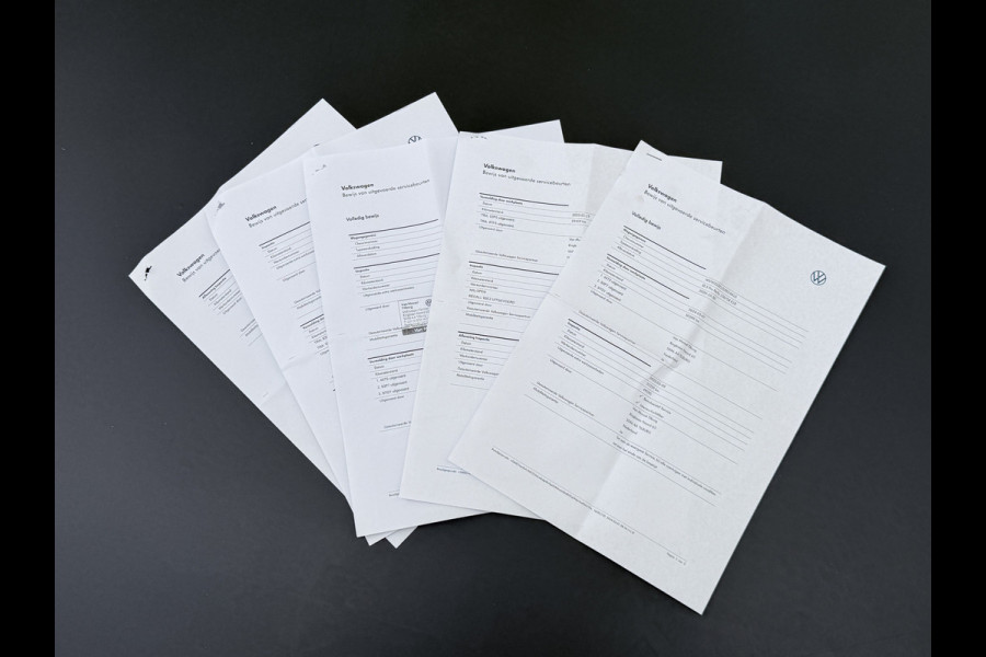 Volkswagen ID.3 First Plus 58kWh Apple Carplay Android Auto Adap.Cruise Lmv 19" Navi Camera Pdc Stoel+Stuurverwarming Keyless Advanced Matrix Led + Dynamisch Led Achterlicht en Isofix DAB Privacy Glas Rijstrooksensor SOH 89% Origineel Nederlandse Auto