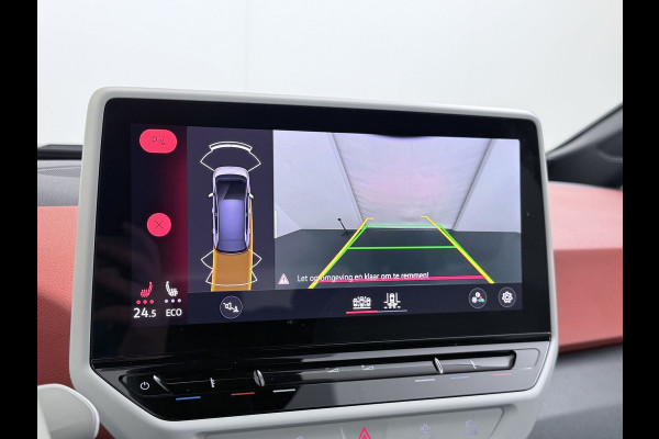 Volkswagen ID.3 First Plus 58kWh Apple Carplay Android Auto Adap.Cruise Lmv 19" Navi Camera Pdc Stoel+Stuurverwarming Keyless Advanced Matrix Led + Dynamisch Led Achterlicht en Isofix DAB Privacy Glas Rijstrooksensor SOH 89% Origineel Nederlandse Auto