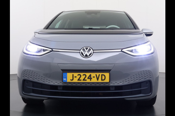 Volkswagen ID.3 First Plus 58kWh Apple Carplay Android Auto Adap.Cruise Lmv 19" Navi Camera Pdc Stoel+Stuurverwarming Keyless Advanced Matrix Led + Dynamisch Led Achterlicht en Isofix DAB Privacy Glas Rijstrooksensor SOH 89% Origineel Nederlandse Auto