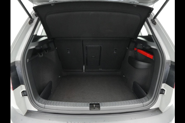 Škoda Karoq 1.0 TSI 115pk Business Edition Plus Navigatie Stoelverwarming Camera Clima Carplay 42