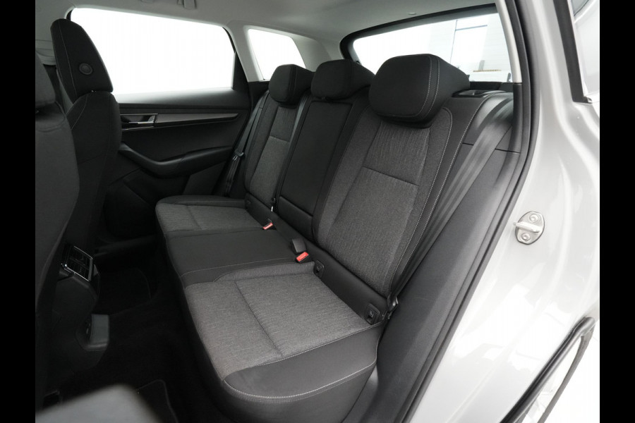 Škoda Karoq 1.0 TSI 115pk Business Edition Plus Navigatie Stoelverwarming Camera Clima Carplay 42