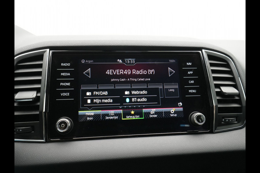 Škoda Karoq 1.0 TSI 115pk Business Edition Plus Navigatie Stoelverwarming Camera Clima Carplay 42