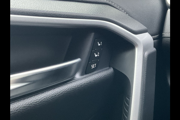 Toyota RAV4 2.5 Hybrid AWD Executive Premium Pack Pano.dak Leer 4x4 DAB