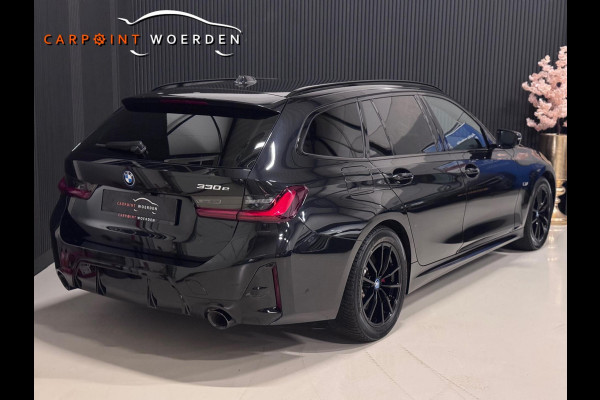 BMW 3 Serie Touring 330e M-SPORT | CARBON | LASERLIGHT | VEEL OPTIES!
