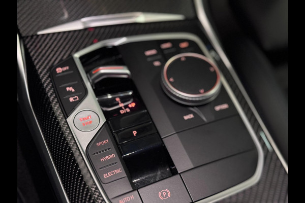 BMW 3 Serie Touring 330e M-SPORT | CARBON | LASERLIGHT | VEEL OPTIES!
