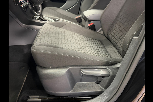 Volkswagen T-Cross 1.0 TSI R-LINE DSG NAVIGATIE APPLE CARPLAY PDC VIRTUAL COCKPIT CRUISE STOELVERWARMING START/STOP USB