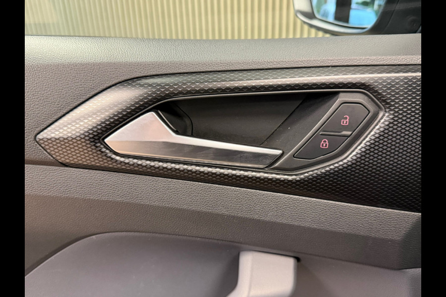 Volkswagen T-Cross 1.0 TSI R-LINE DSG NAVIGATIE APPLE CARPLAY PDC VIRTUAL COCKPIT CRUISE STOELVERWARMING START/STOP USB