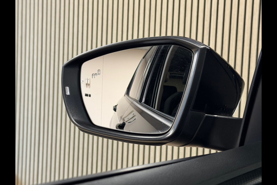 Volkswagen T-Cross 1.0 TSI R-LINE DSG NAVIGATIE APPLE CARPLAY PDC VIRTUAL COCKPIT CRUISE STOELVERWARMING START/STOP USB