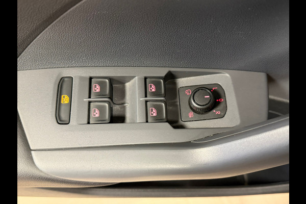 Volkswagen T-Cross 1.0 TSI R-LINE DSG NAVIGATIE APPLE CARPLAY PDC VIRTUAL COCKPIT CRUISE STOELVERWARMING START/STOP USB