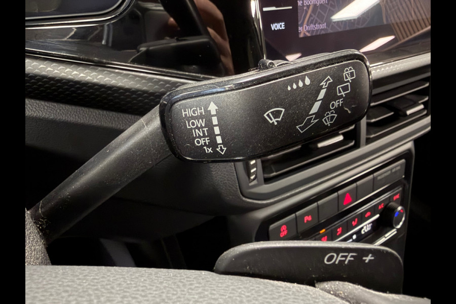 Volkswagen T-Cross 1.0 TSI R-LINE DSG NAVIGATIE APPLE CARPLAY PDC VIRTUAL COCKPIT CRUISE STOELVERWARMING START/STOP USB