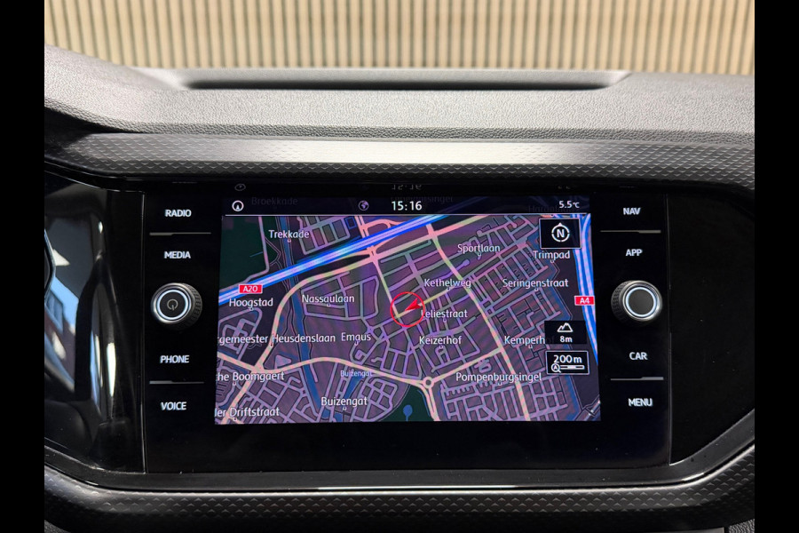 Volkswagen T-Cross 1.0 TSI R-LINE DSG NAVIGATIE APPLE CARPLAY PDC VIRTUAL COCKPIT CRUISE STOELVERWARMING START/STOP USB
