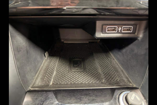 Volkswagen T-Cross 1.0 TSI R-LINE DSG NAVIGATIE APPLE CARPLAY PDC VIRTUAL COCKPIT CRUISE STOELVERWARMING START/STOP USB