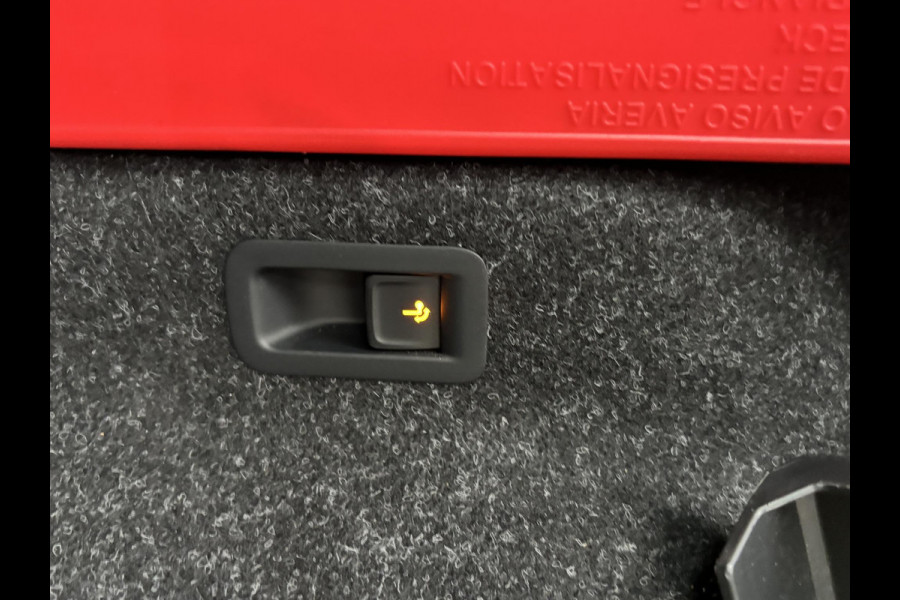 Škoda ENYAQ iV 80 Business Edition WARMTEPOMP| ELEK. TREKHAAK| ADAPTIEVE CRUISE| STOEL + STUURVERWARMING| CAMERA| RIJSTROOKSENSOR|