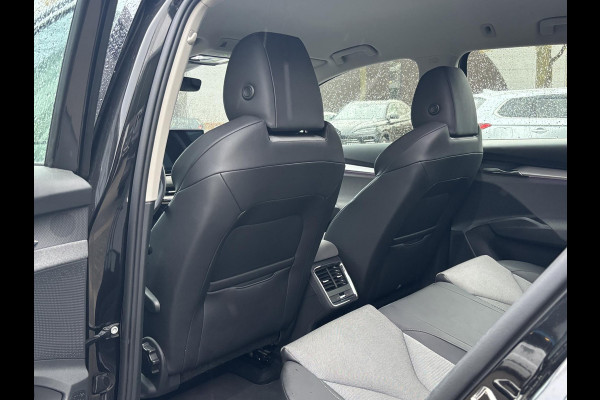 Škoda ENYAQ iV 80 Business Edition WARMTEPOMP| ELEK. TREKHAAK| ADAPTIEVE CRUISE| STOEL + STUURVERWARMING| CAMERA| RIJSTROOKSENSOR|