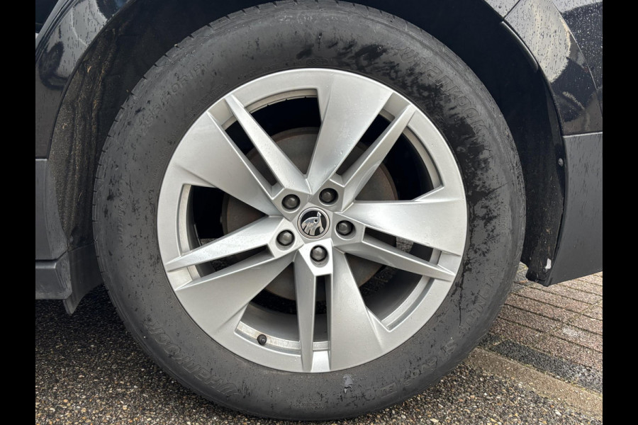 Škoda ENYAQ iV 80 Business Edition WARMTEPOMP| ELEK. TREKHAAK| ADAPTIEVE CRUISE| STOEL + STUURVERWARMING| CAMERA| RIJSTROOKSENSOR|