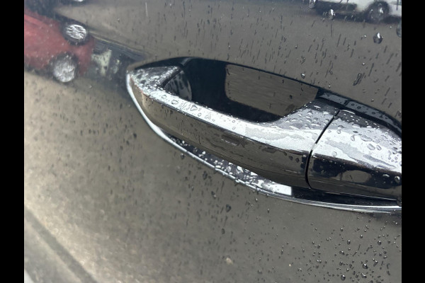 Škoda ENYAQ iV 80 Business Edition WARMTEPOMP| ELEK. TREKHAAK| ADAPTIEVE CRUISE| STOEL + STUURVERWARMING| CAMERA| RIJSTROOKSENSOR|