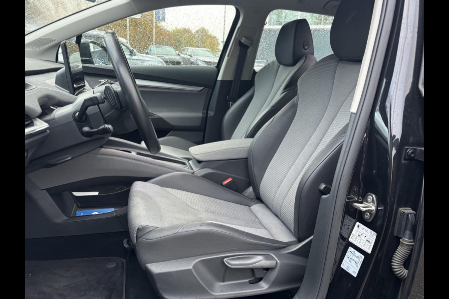 Škoda ENYAQ iV 80 Business Edition WARMTEPOMP| ELEK. TREKHAAK| ADAPTIEVE CRUISE| STOEL + STUURVERWARMING| CAMERA| RIJSTROOKSENSOR|