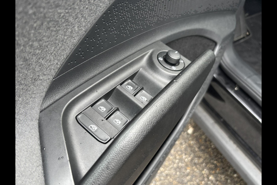 Škoda ENYAQ iV 80 Business Edition WARMTEPOMP| ELEK. TREKHAAK| ADAPTIEVE CRUISE| STOEL + STUURVERWARMING| CAMERA| RIJSTROOKSENSOR|