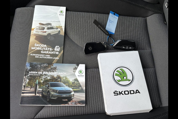 Škoda ENYAQ iV 80 Business Edition WARMTEPOMP| ELEK. TREKHAAK| ADAPTIEVE CRUISE| STOEL + STUURVERWARMING| CAMERA| RIJSTROOKSENSOR|