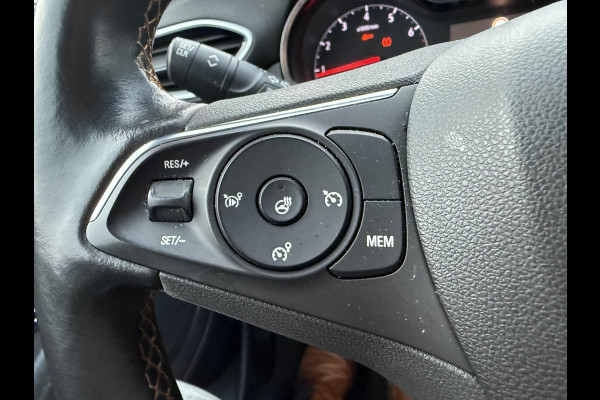 Opel Crossland X 1.2 Turbo Innovation 110pk | Achteruitrijcamera | Trekhaak | WinterPack | Headup-Display | Navi