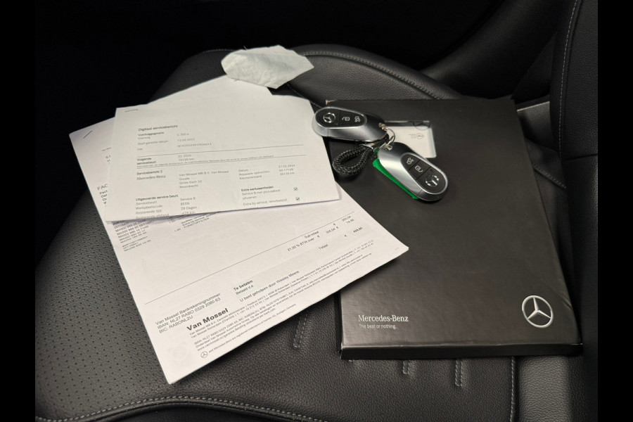 Mercedes-Benz C-Klasse Estate C300e AMG Line Plug-in hybride PANORAMADAK AIRCO CAMERA CRUISE SFEERVERLICHTING LEDER KEYLESS START