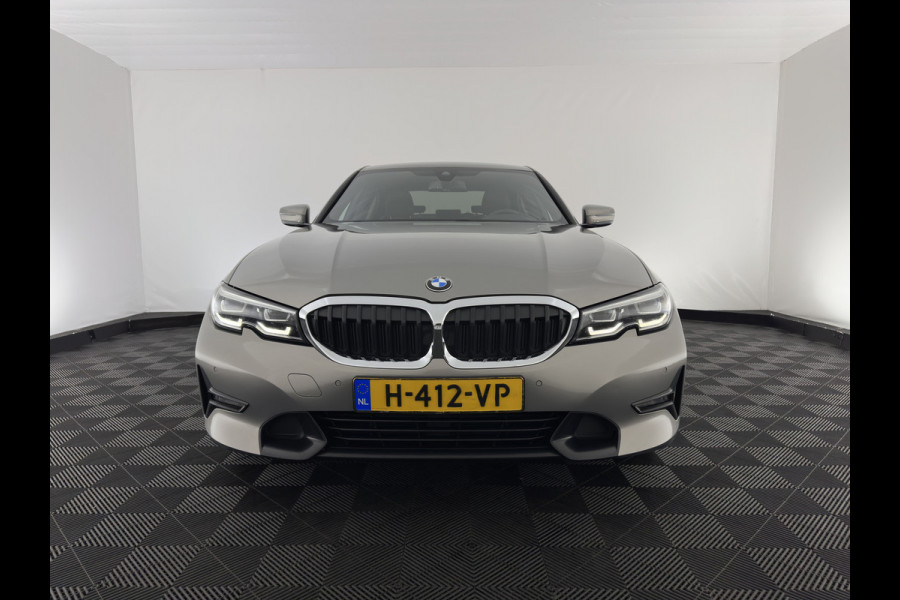 BMW 3-serie 320d Sport-Line High Executive Edition (INCL-BTW) *LUXURY-LEATHER | FULL-LED | DIGI-COCKPIT | HEATED-SPORTSEATS | HIFI-SOUND | NAVI-FULLMAP | KEYLESS | CAMERA | PRIVACY-GLASS | SHIFT-PADDLES | DAB+ | AMBIENT-LIGHT | ECC | CARPLAY