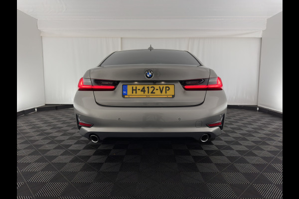 BMW 3-serie 320d Sport-Line High Executive Edition (INCL-BTW) *LUXURY-LEATHER | FULL-LED | DIGI-COCKPIT | HEATED-SPORTSEATS | HIFI-SOUND | NAVI-FULLMAP | KEYLESS | CAMERA | PRIVACY-GLASS | SHIFT-PADDLES | DAB+ | AMBIENT-LIGHT | ECC | CARPLAY