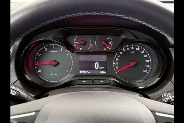 Opel Grandland X T131PK Trekhaak Navi Ecc Pdc Apple Carplay Android Auto Cruise Control Edition Lmv Licht-Regensensor Verkeersbordlezer PrivacyGlas IntelliLink Bluetooth Origineel Nederlandse Auto 1.400KG Trekgewicht! € 35.000 nieuw! Bij ons volledig Onderhouden