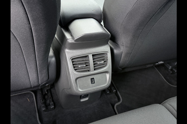 Opel Grandland X T131PK Trekhaak Navi Ecc Pdc Apple Carplay Android Auto Cruise Control Edition Lmv Licht-Regensensor Verkeersbordlezer PrivacyGlas IntelliLink Bluetooth Origineel Nederlandse Auto 1.400KG Trekgewicht! € 35.000 nieuw! Bij ons volledig Onderhouden