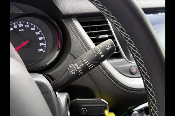 Opel Grandland X T131PK Trekhaak Navi Ecc Pdc Apple Carplay Android Auto Cruise Control Edition Lmv Licht-Regensensor Verkeersbordlezer PrivacyGlas IntelliLink Bluetooth Origineel Nederlandse Auto 1.400KG Trekgewicht! € 35.000 nieuw! Bij ons volledig Onderhouden