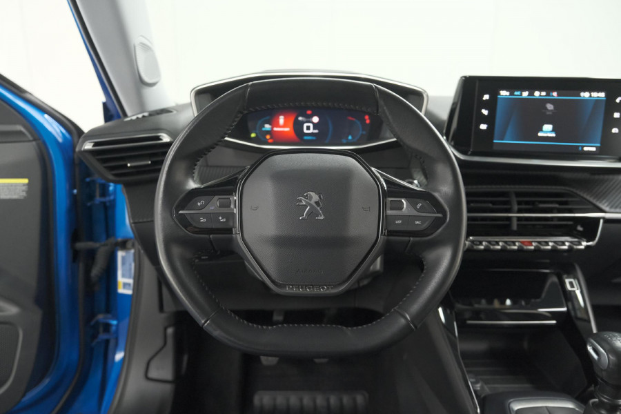 Peugeot 2008 PureTech 130 Allure | Trekhaak | Camera | Stoelverwarming | Adaptieve Cruise Control