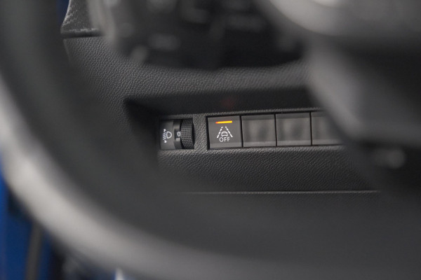 Peugeot 2008 PureTech 130 Allure | Trekhaak | Camera | Stoelverwarming | Adaptieve Cruise Control