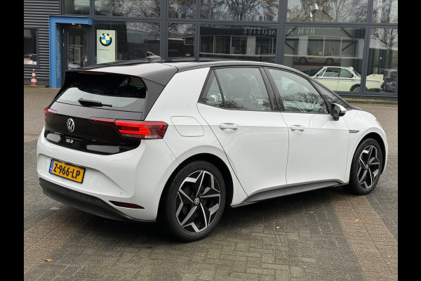 Volkswagen ID.3 PRO PERFORMANCE 58 kWh 204 PK | Warmtepomp | Stoel- & Stuurverwarming | Trekhaak | Adaptieve Cruise Control | Lane Assist