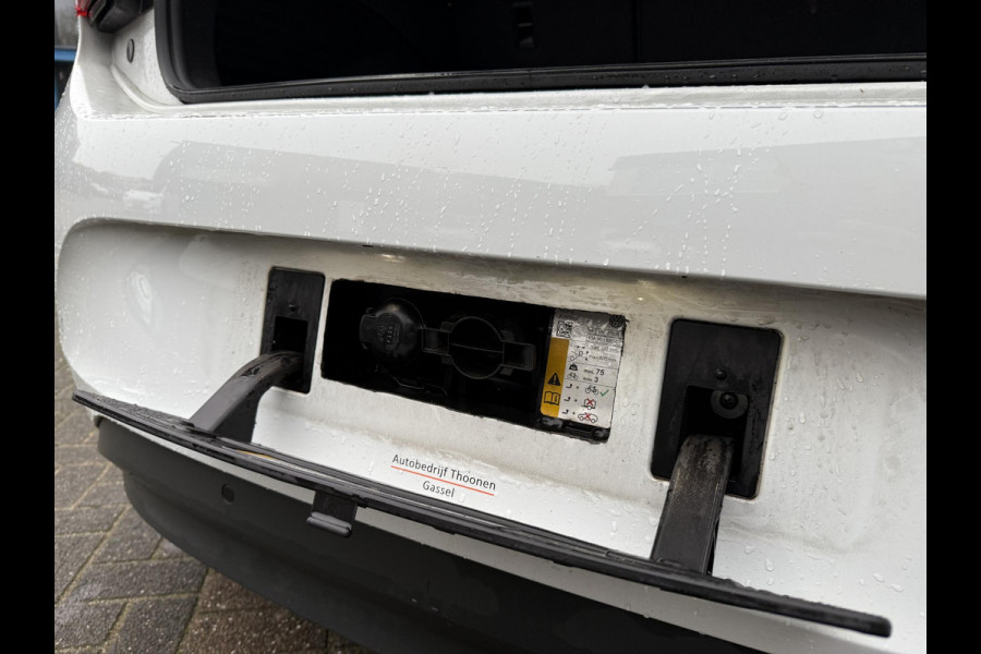 Volkswagen ID.3 PRO PERFORMANCE 58 kWh 204 PK | Warmtepomp | Stoel- & Stuurverwarming | Trekhaak | Adaptieve Cruise Control | Lane Assist