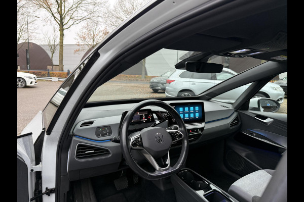 Volkswagen ID.3 PRO PERFORMANCE 58 kWh 204 PK | Warmtepomp | Stoel- & Stuurverwarming | Trekhaak | Adaptieve Cruise Control | Lane Assist