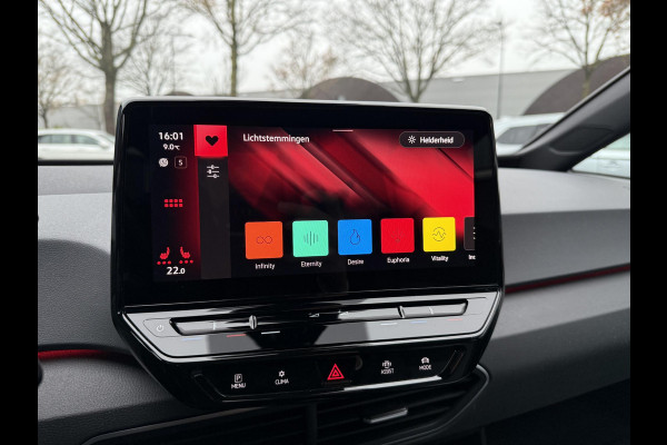 Volkswagen ID.3 PRO PERFORMANCE 58 kWh 204 PK | Warmtepomp | Stoel- & Stuurverwarming | Trekhaak | Adaptieve Cruise Control | Lane Assist
