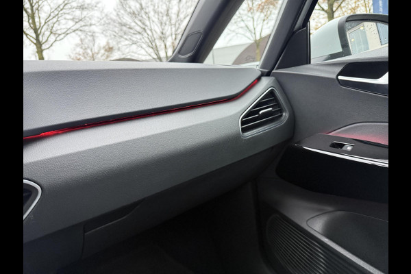 Volkswagen ID.3 PRO PERFORMANCE 58 kWh 204 PK | Warmtepomp | Stoel- & Stuurverwarming | Trekhaak | Adaptieve Cruise Control | Lane Assist