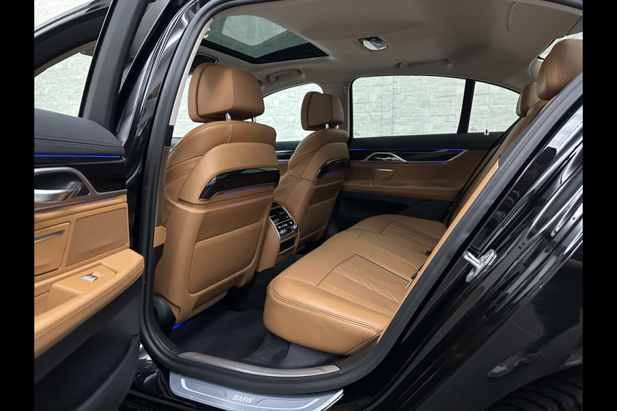 BMW 7 Serie 730d xDrive | Schuifdak | Massage | 360 Camera | Soft-Close | ACC | Laser-LED | Indiv. Leder | Luchtvering | Achterasbesturing | Comfortstoelen | Stoelventilatie | Head-Up | 4-Zone Clima | Keyless-Entry | Driving Assist Pro. | Sfeerverlichting |