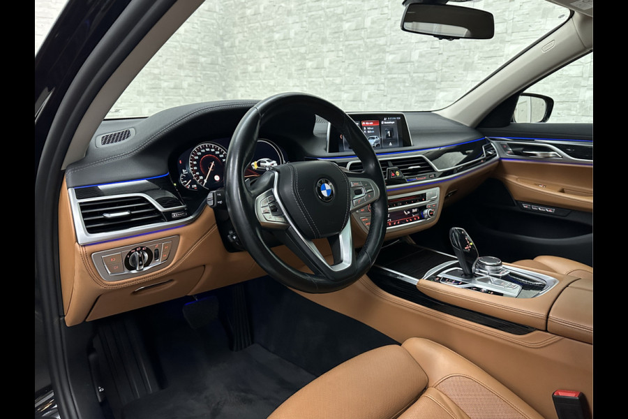 BMW 7 Serie 730d xDrive | Schuifdak | Massage | 360 Camera | Soft-Close | ACC | Laser-LED | Indiv. Leder | Luchtvering | Achterasbesturing | Comfortstoelen | Stoelventilatie | Head-Up | 4-Zone Clima | Keyless-Entry | Driving Assist Pro. | Sfeerverlichting |