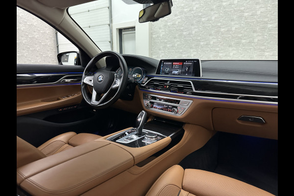 BMW 7 Serie 730d xDrive | Schuifdak | Massage | 360 Camera | Soft-Close | ACC | Laser-LED | Indiv. Leder | Luchtvering | Achterasbesturing | Comfortstoelen | Stoelventilatie | Head-Up | 4-Zone Clima | Keyless-Entry | Driving Assist Pro. | Sfeerverlichting |