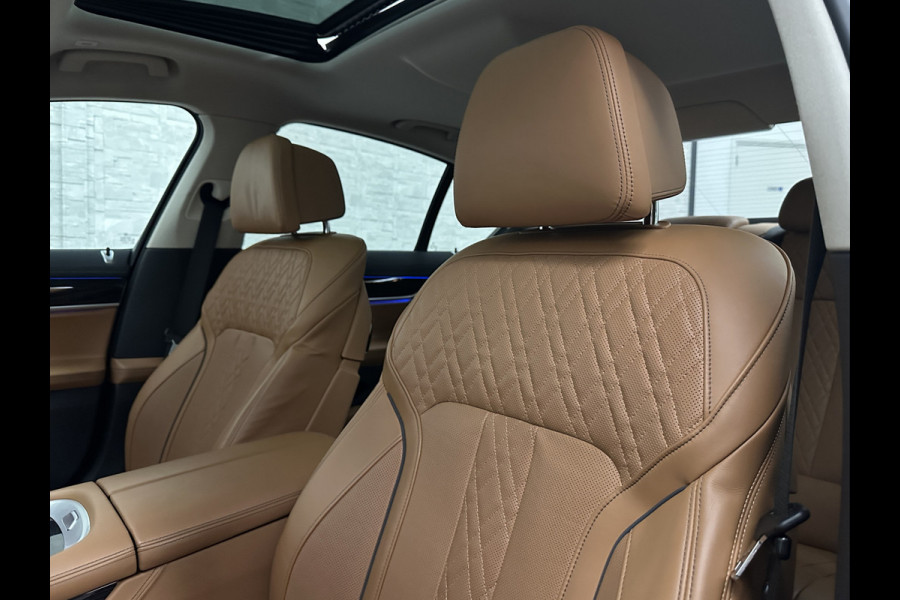 BMW 7 Serie 730d xDrive | Schuifdak | Massage | 360 Camera | Soft-Close | ACC | Laser-LED | Indiv. Leder | Luchtvering | Achterasbesturing | Comfortstoelen | Stoelventilatie | Head-Up | 4-Zone Clima | Keyless-Entry | Driving Assist Pro. | Sfeerverlichting |