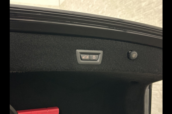 BMW 7 Serie 730d xDrive | Schuifdak | Massage | 360 Camera | Soft-Close | ACC | Laser-LED | Indiv. Leder | Luchtvering | Achterasbesturing | Comfortstoelen | Stoelventilatie | Head-Up | 4-Zone Clima | Keyless-Entry | Driving Assist Pro. | Sfeerverlichting |