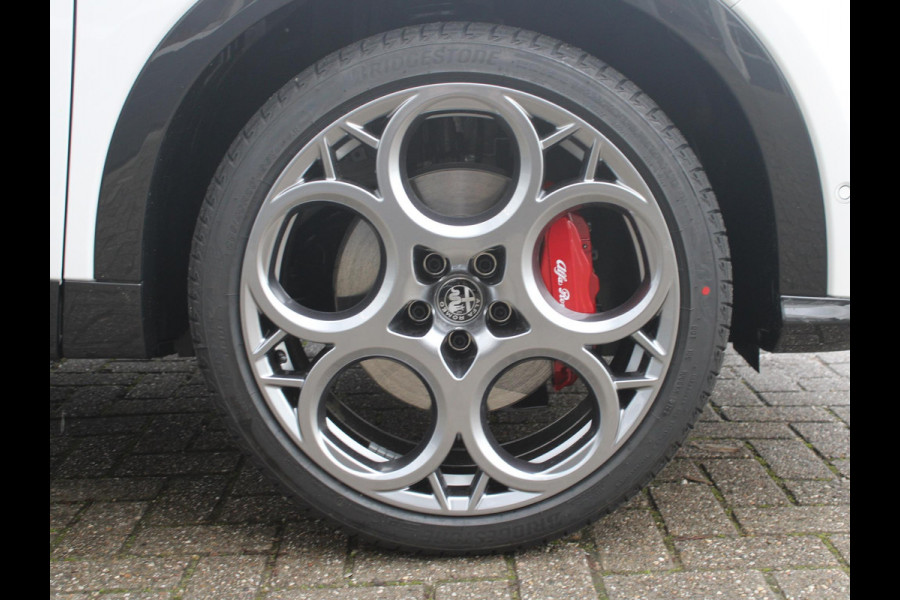 Alfa Romeo Tonale 1.5T 160pk Hybrid Veloce | 20" LM velgen | Pack Winter | Technology Pack