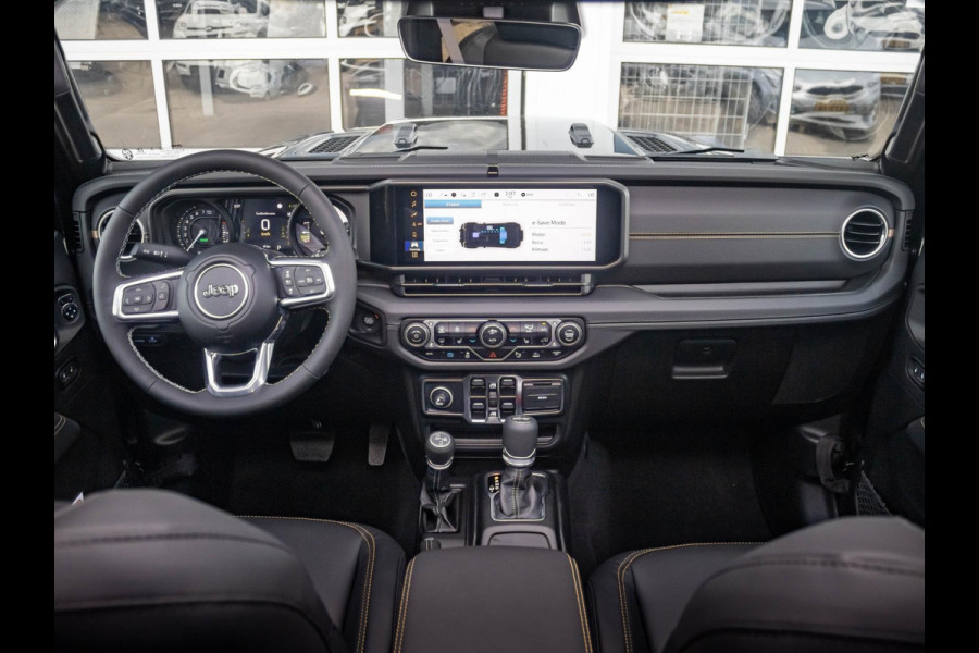 Jeep Wrangler Unlimited 4xe 380 Sahara | 22" Brute velgen | Uit voorraad leverbaar | MY25 | Sky One-Touch Power Soft Top | Geel kenteken !