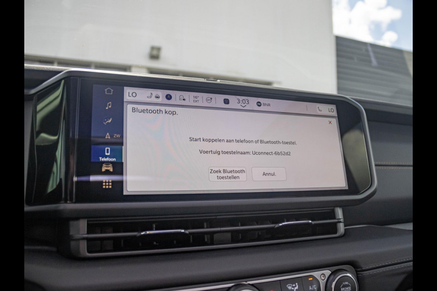 Jeep Wrangler Unlimited 4xe 380 Sahara | 22" Brute velgen | Uit voorraad leverbaar | MY25 | Sky One-Touch Power Soft Top | Geel kenteken !