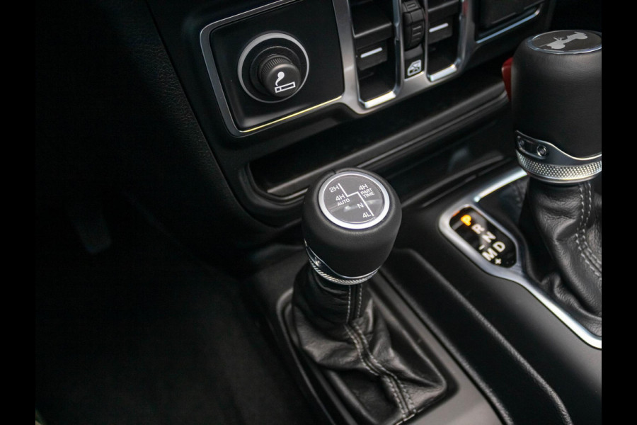 Jeep Wrangler Unlimited 4xe 380 Sahara | 22" Brute velgen | Uit voorraad leverbaar | MY25 | Sky One-Touch Power Soft Top | Geel kenteken !