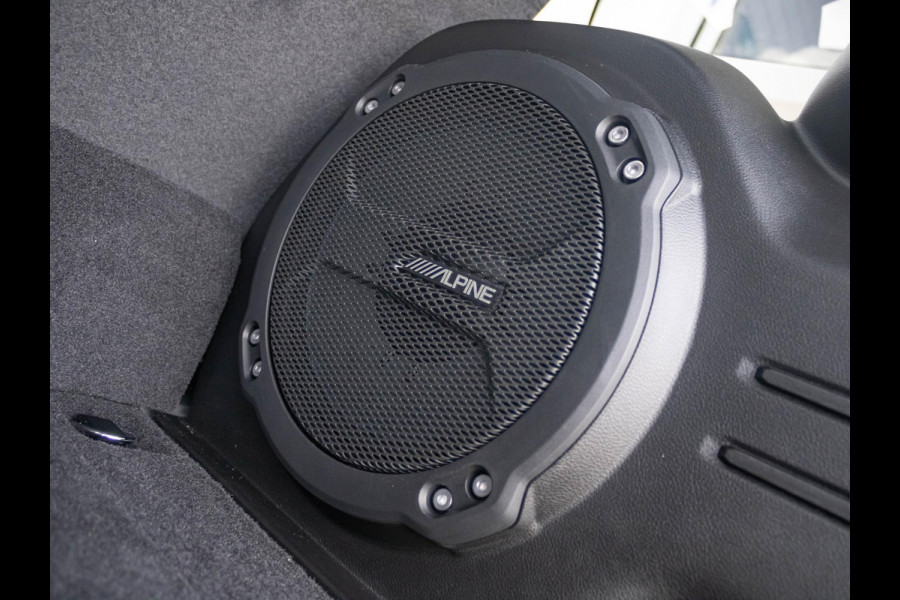 Jeep Wrangler Unlimited 4xe 380 Sahara | 22" Brute velgen | Uit voorraad leverbaar | MY25 | Sky One-Touch Power Soft Top | Geel kenteken !