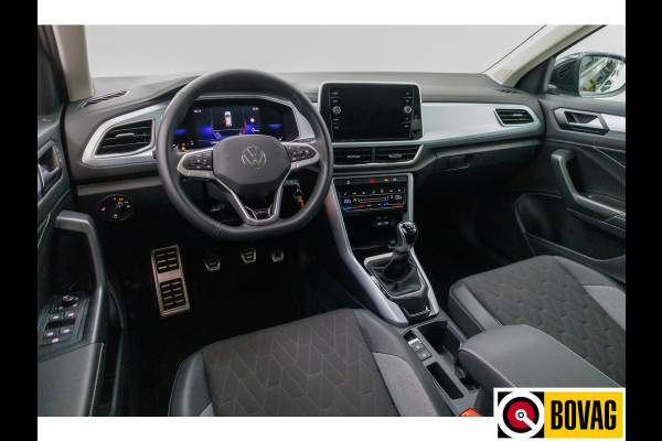 Volkswagen T-Roc 1.0 TSI Goal Edition | Stoelverw. | Apple Carplay / Android auto | PDC V+A | Adaptive cruise Travel Assist. Automatisch inparkeren, Climate control, all season banden, extra getint glas achter